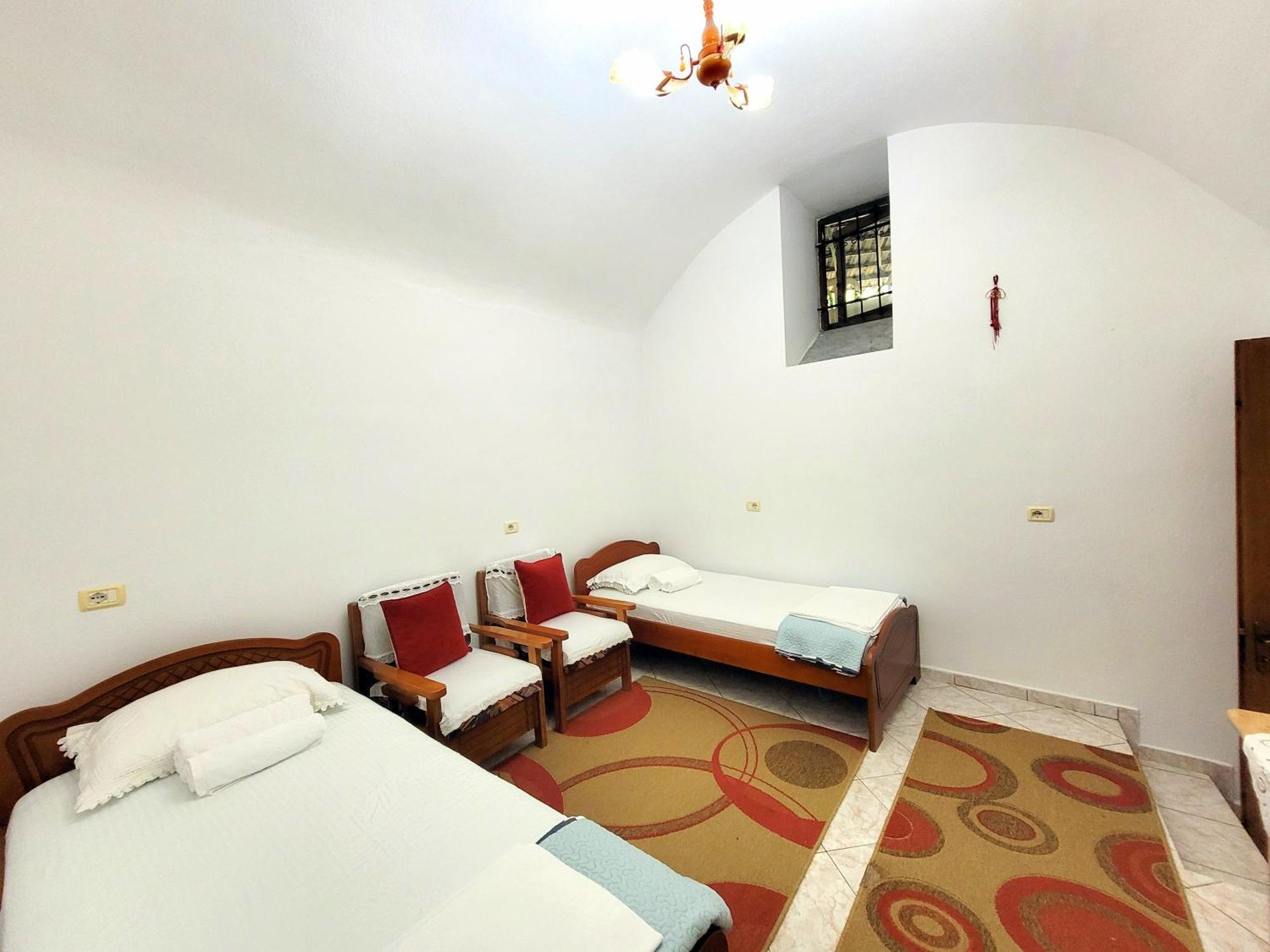 Marbi Guest House Gjirokaster Exterior photo