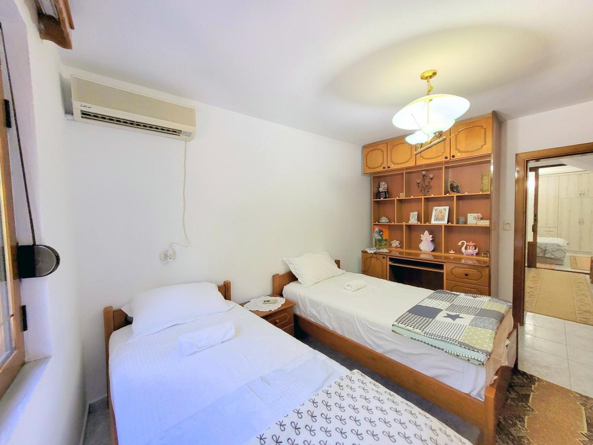 Marbi Guest House Gjirokaster Exterior photo