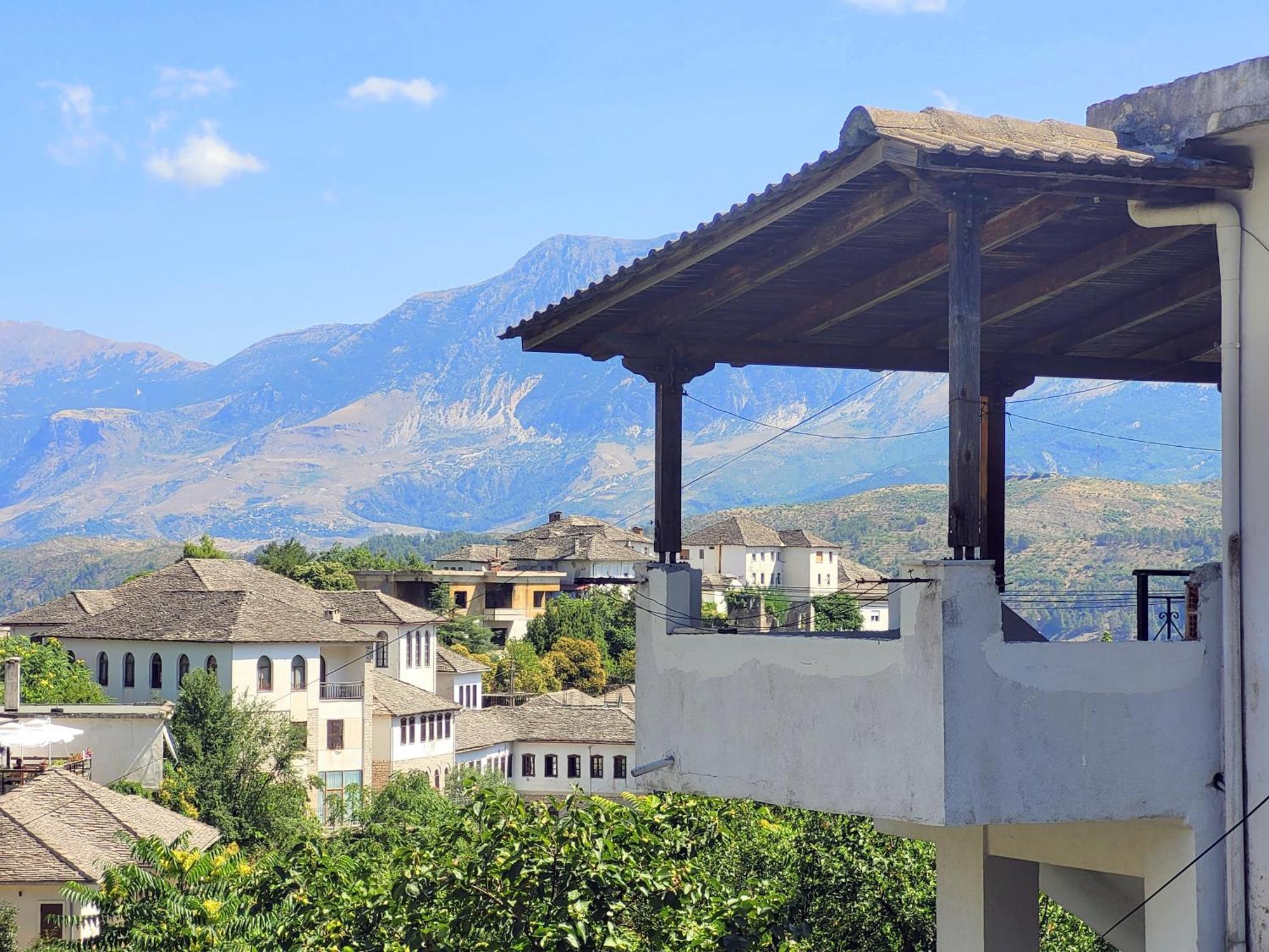 Marbi Guest House Gjirokaster Exterior photo